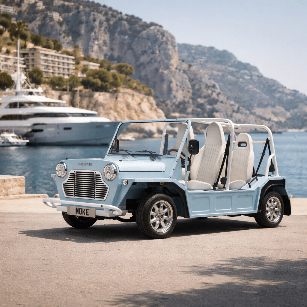 Voitures décapotables électriques Moke sur la Côte d'Azur