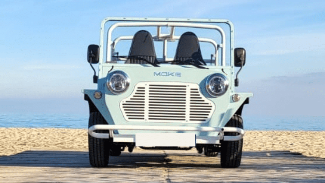 MOKE &eacute;lectrique coloris Wave Blue vue de face &mdash; SUNCAR France