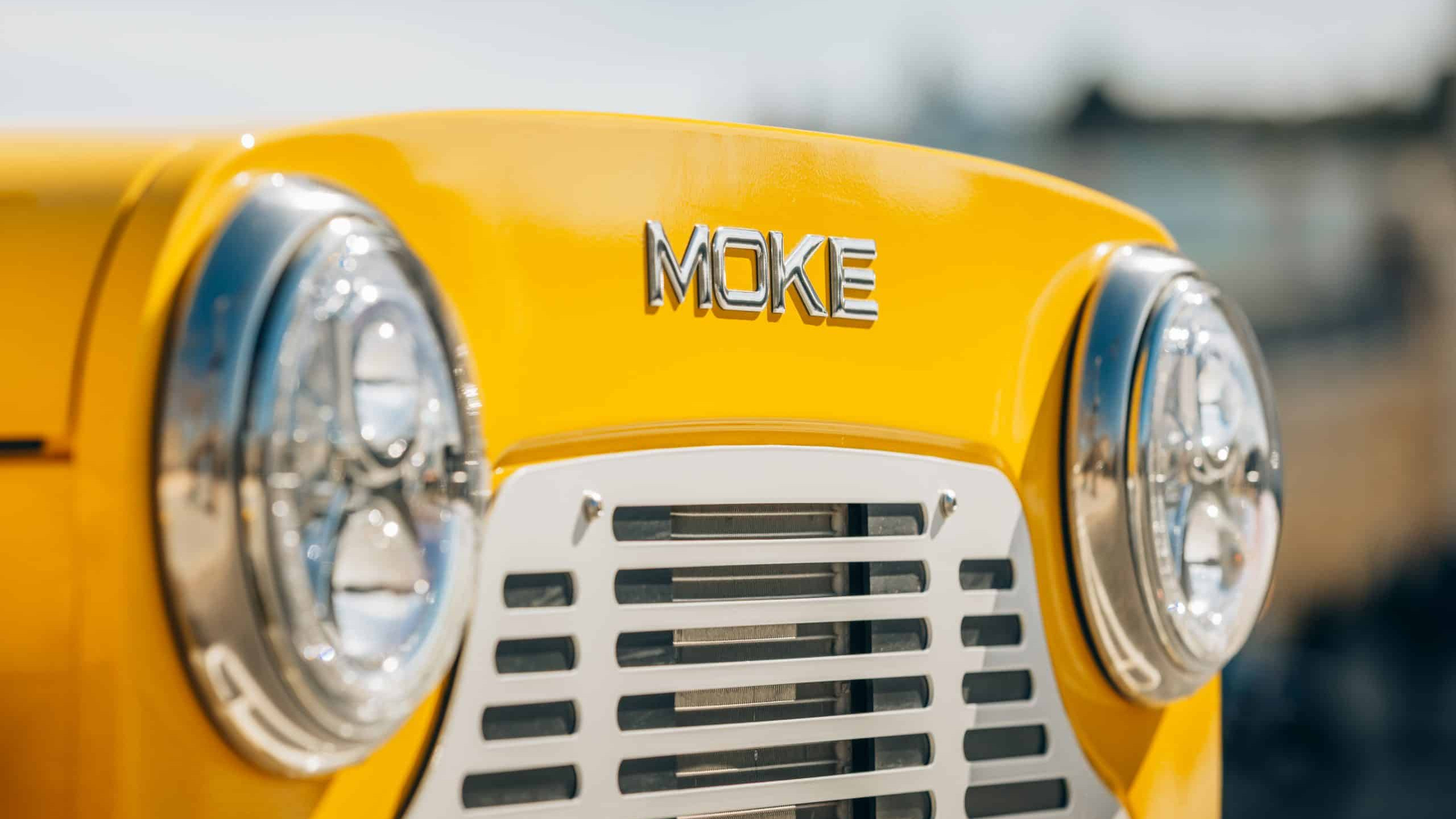 Logo Moke authentique calandre aluminium