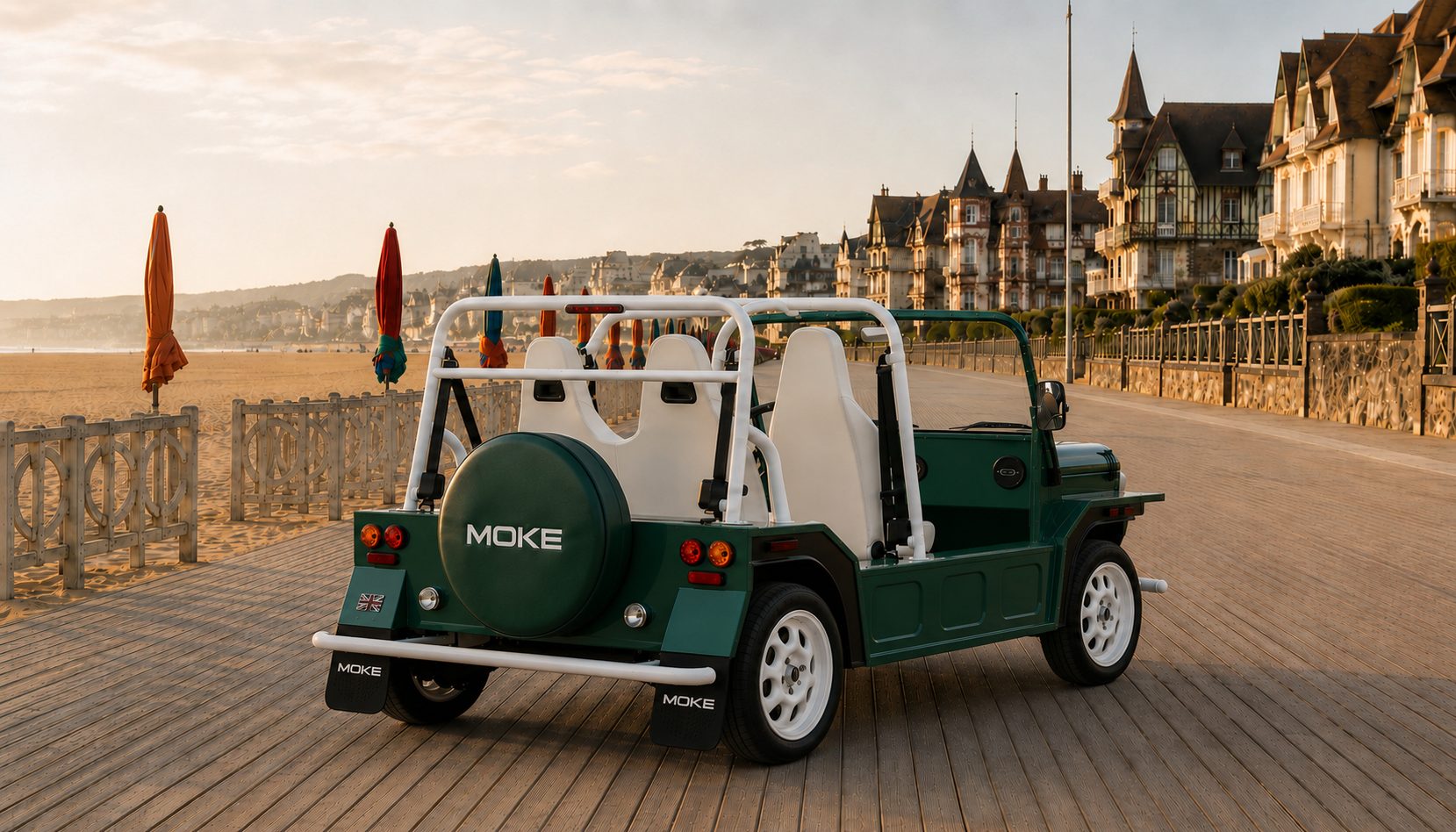 Moke électrique Palm Green vue arrière avec roue de secours MOKE à Deauville