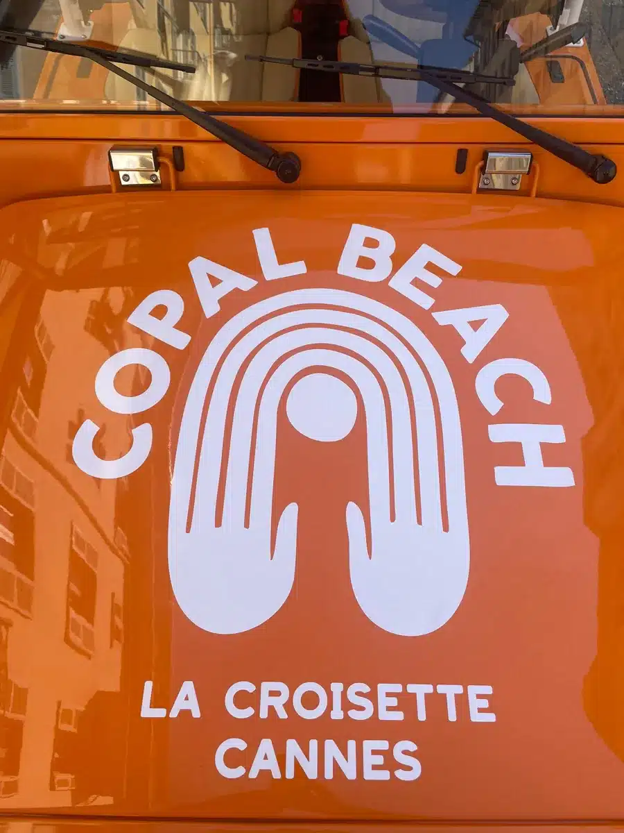 Sticker de capot Copal Beach La Croisette Cannes, gros plan