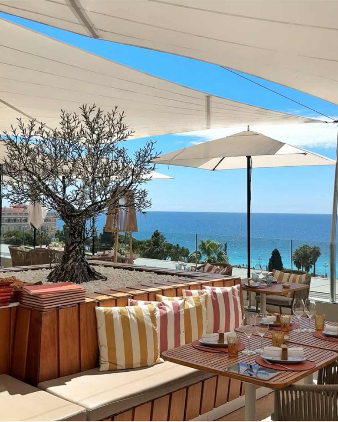 Rooftop Taulissa på Maison Albar Le Victoria i Nice