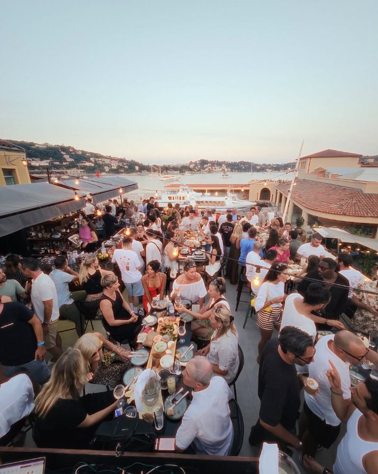 Soirée sur le rooftop d'Achill's à Villefranche-sur-Mer