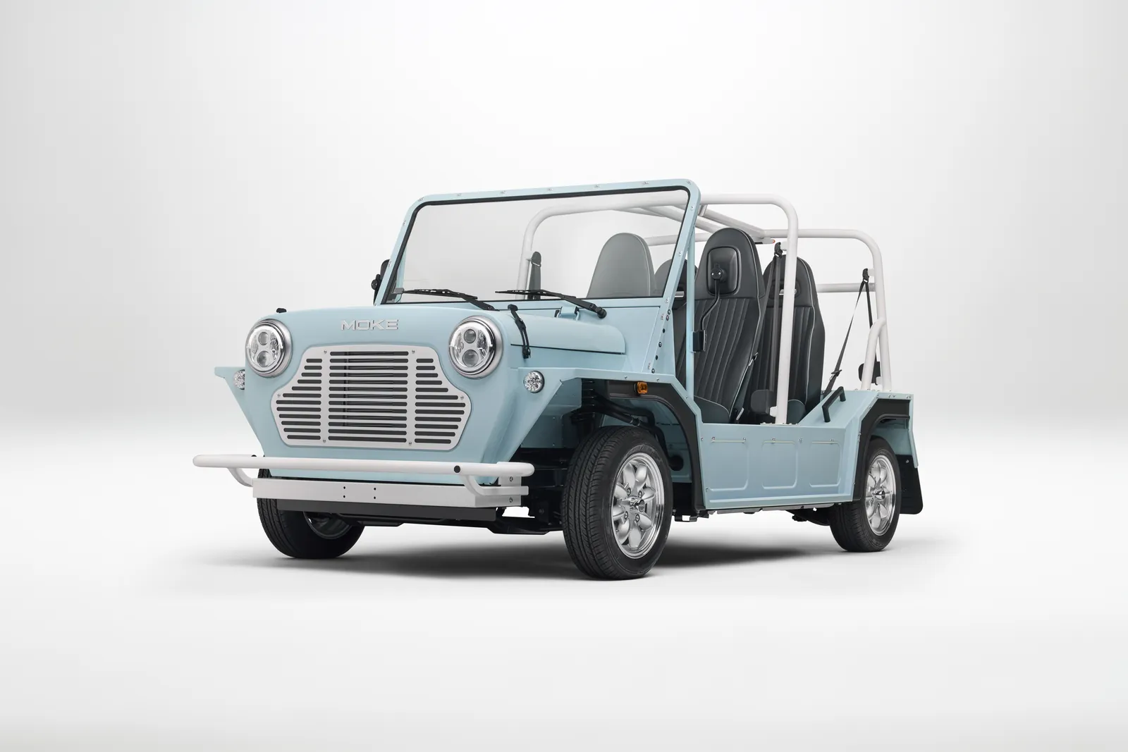 Moke MK2 : la nouvelle Mini Moke électrique Wave Blue vue de trois quarts avant